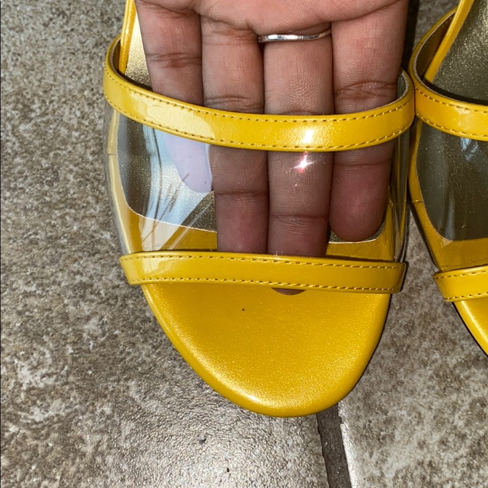 Heels - Picture 5 of 6